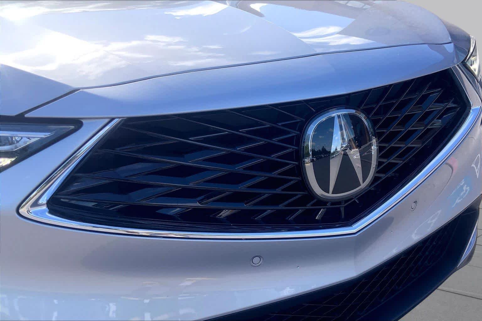 Used 2026 Solar Silver Metallic Acura w/Technology Package image 30