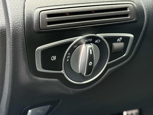 Used 2021 Black Mercedes-Benz GLC 300 image 28