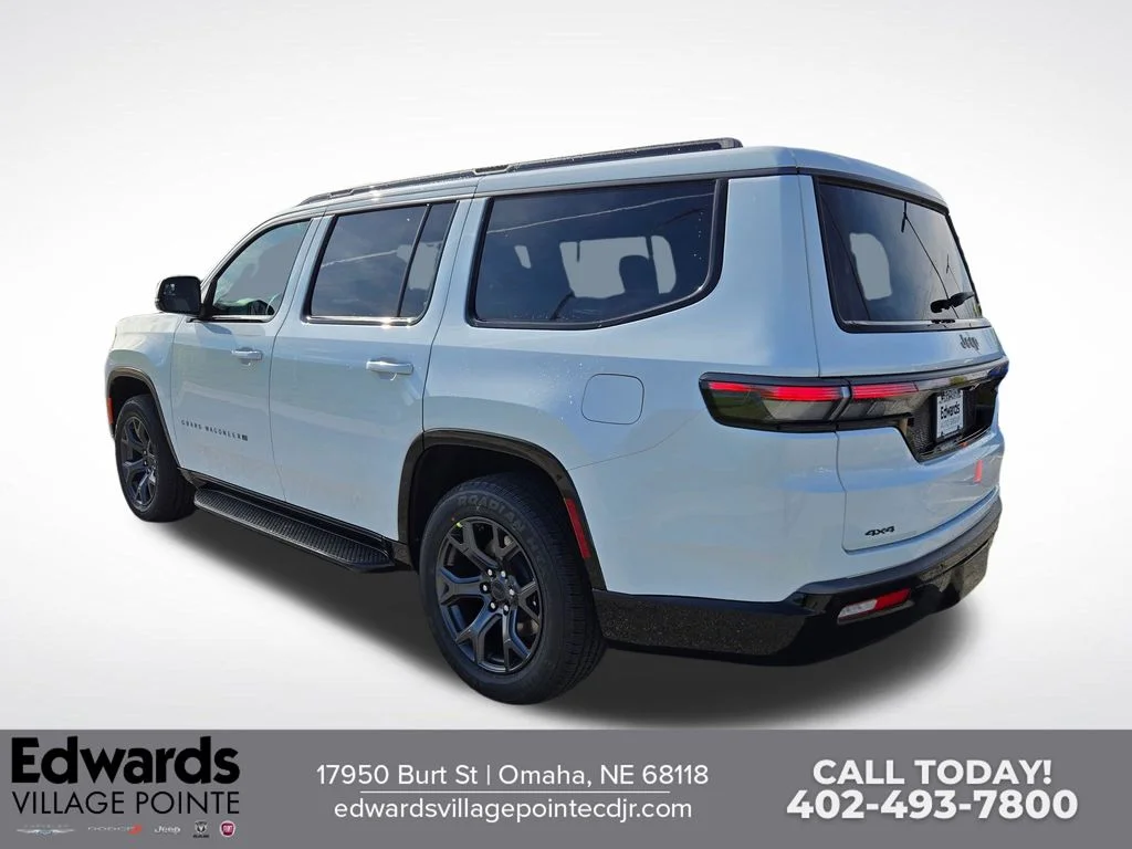 New 2026 Bright White Clear-Coat Exterior Paint Jeep Limited Altitude image 5