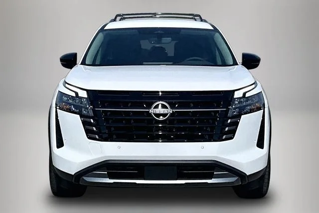 New 2026 Nissan Pathfinder SL 4D Sport Utility