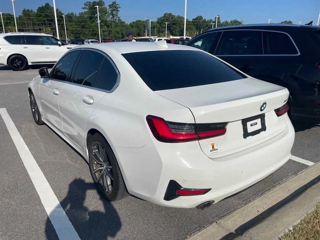 Used 2021 White BMW 330i image 4