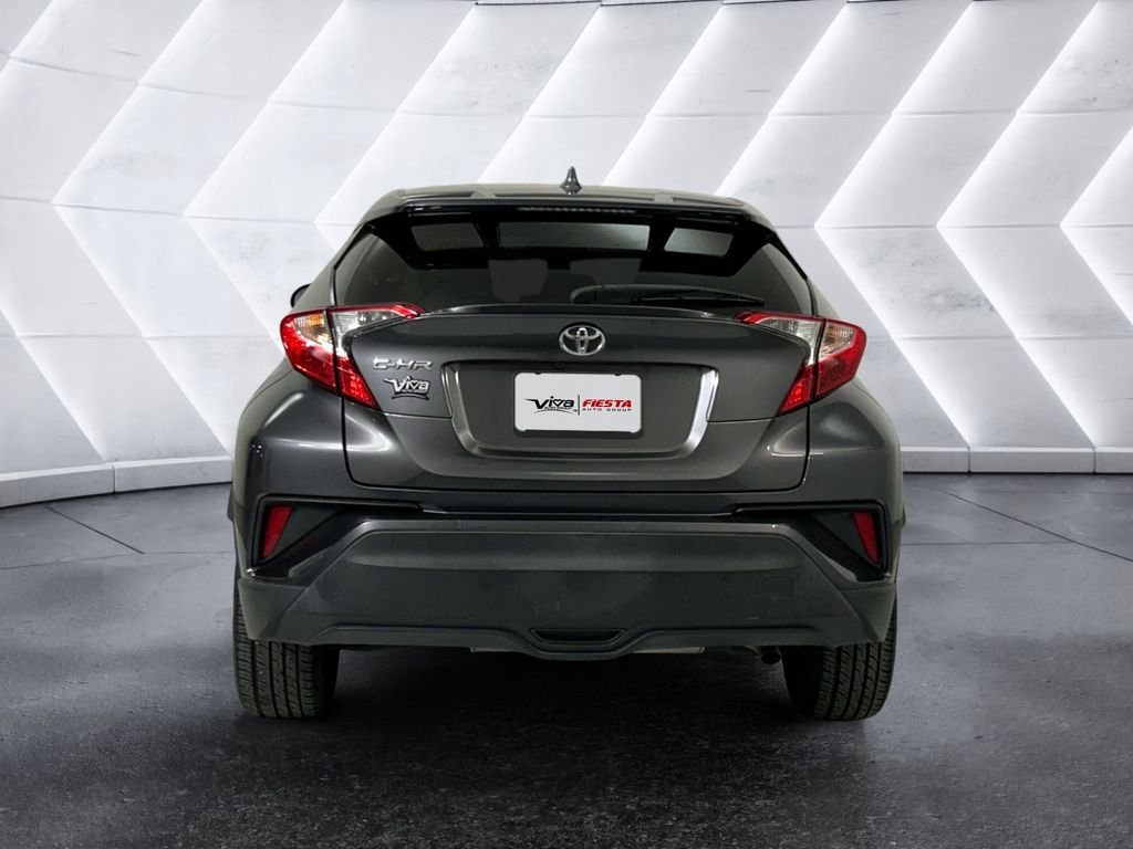 Used 2020 Gray Toyota XLE image 5