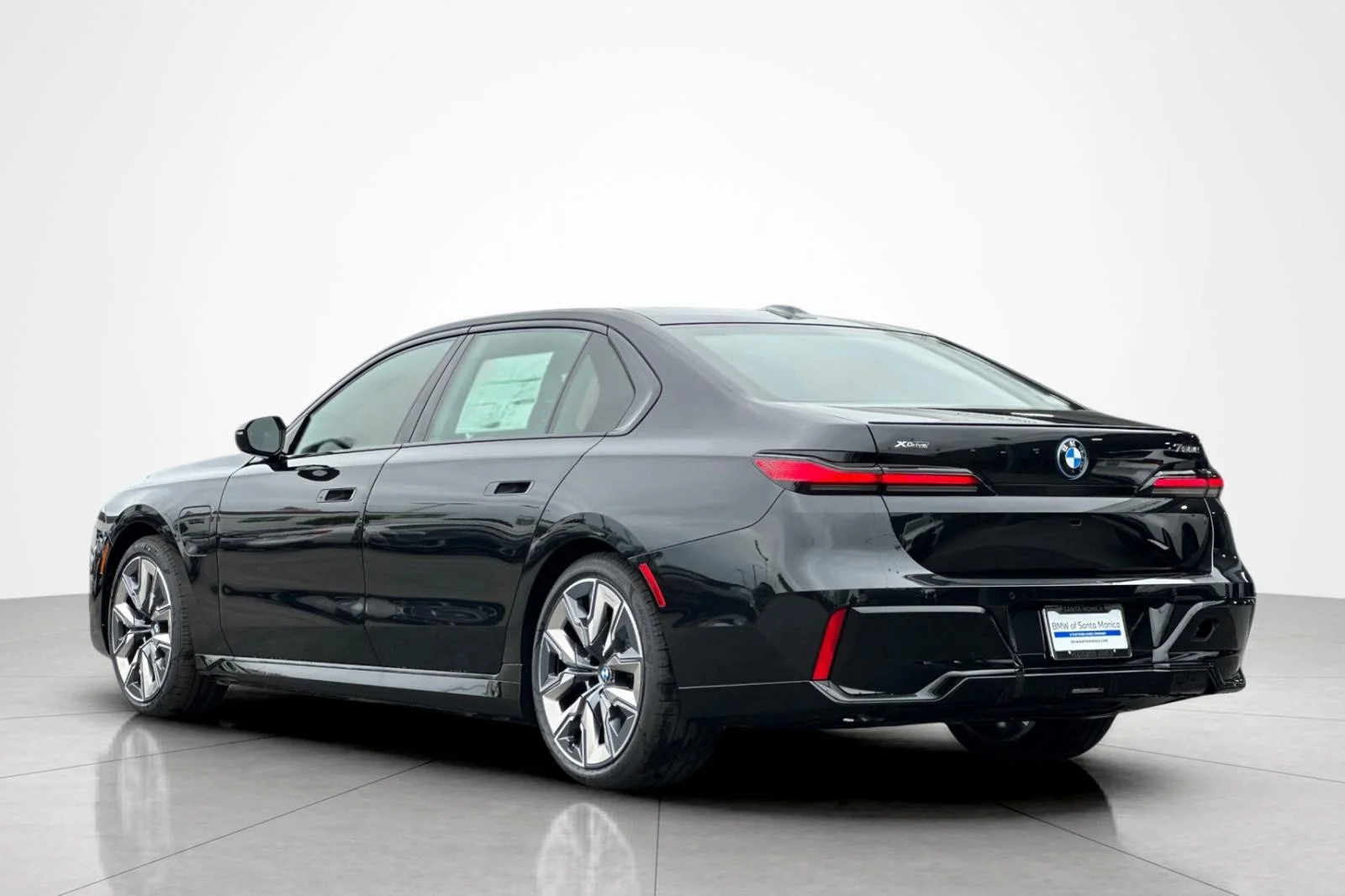New 2026 Black Sapphire Metallic BMW 750e xDrive image 3