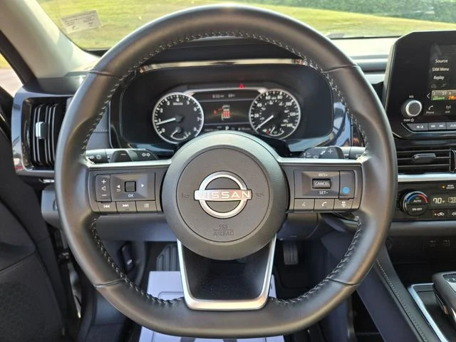 Used 2025 Gray Nissan SV image 31