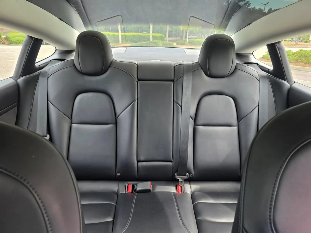 Used 2022  Tesla RWD image 22