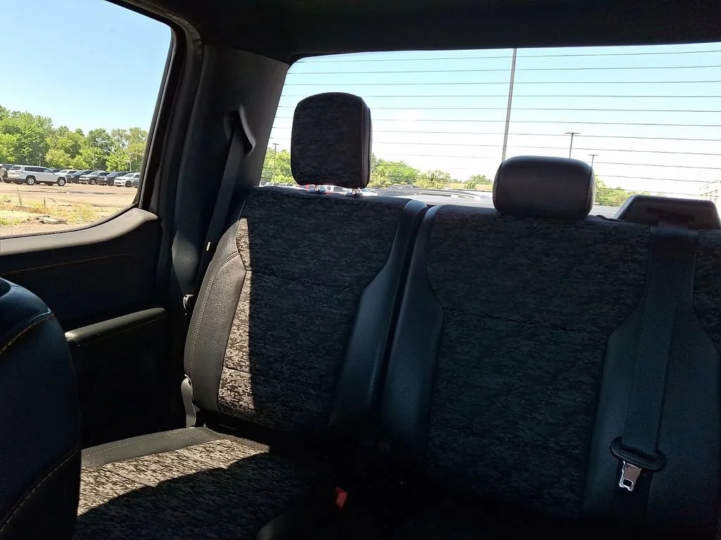 Used 2022  Ford XL image 19