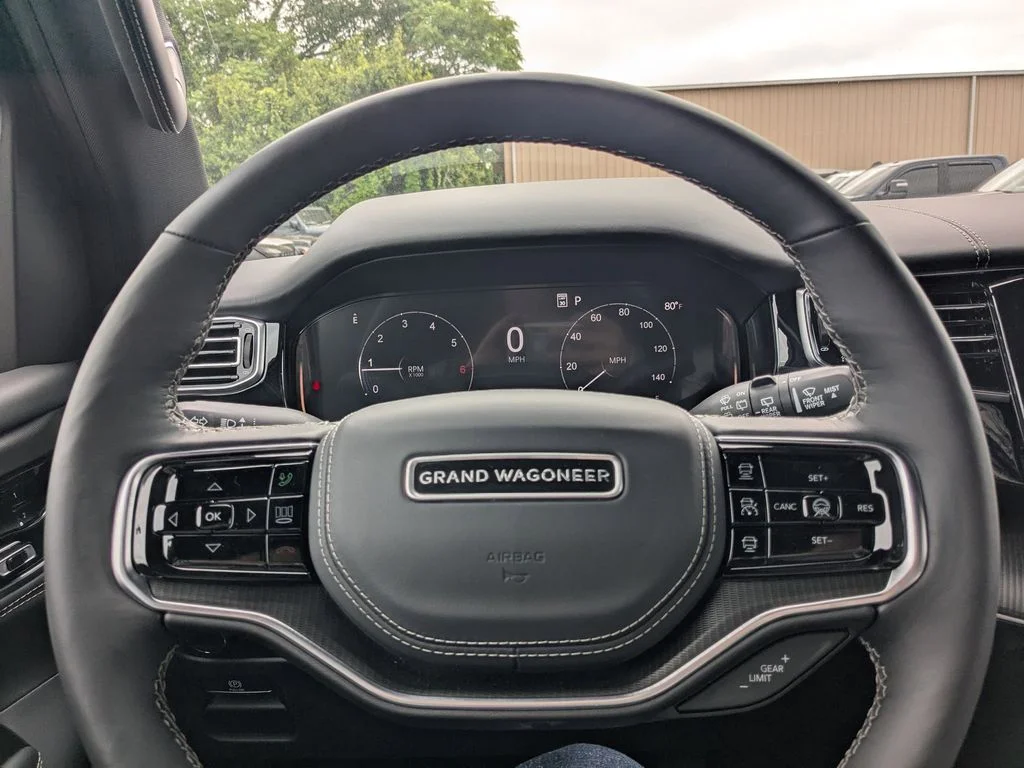 New 2026 High Gloss Black Exterior Paint Jeep Summit Obsidian image 26