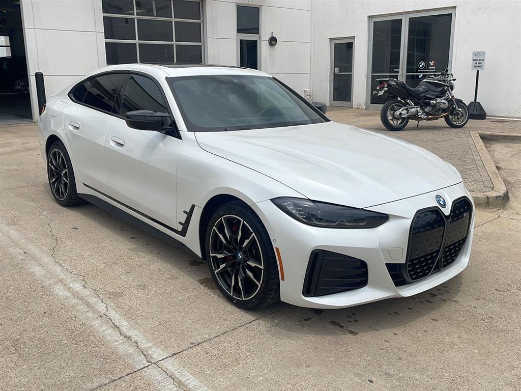 Used 2024 Mineral White Metallic BMW M50 image 3
