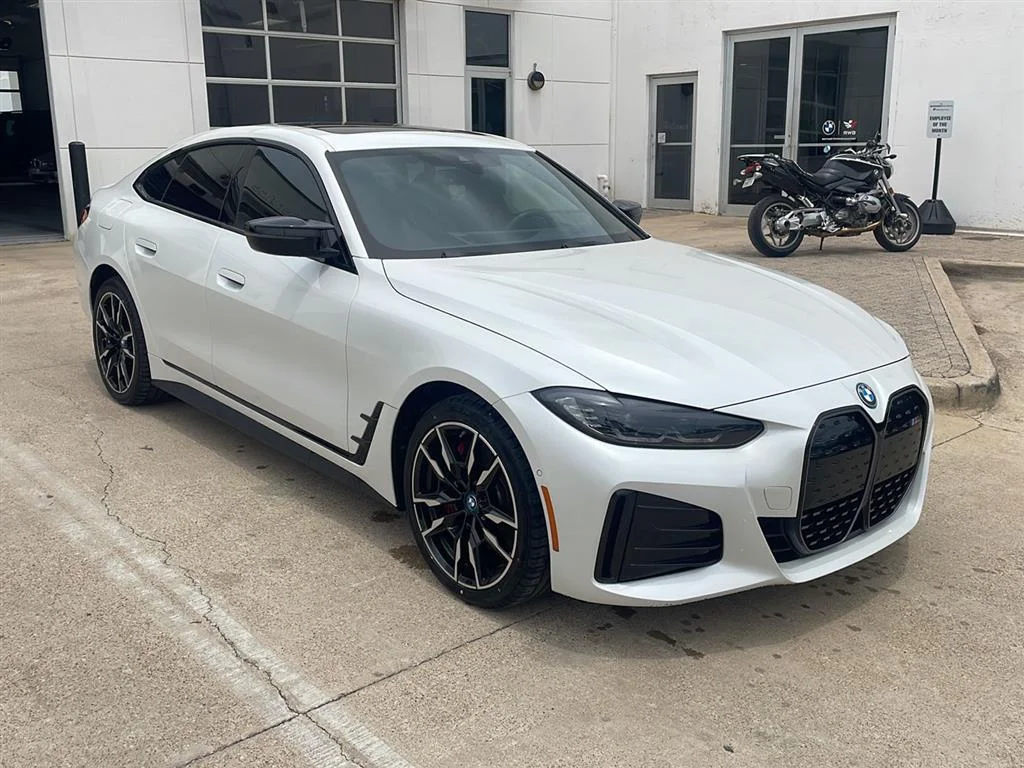 Used 2024 Mineral White Metallic BMW M50 image 4