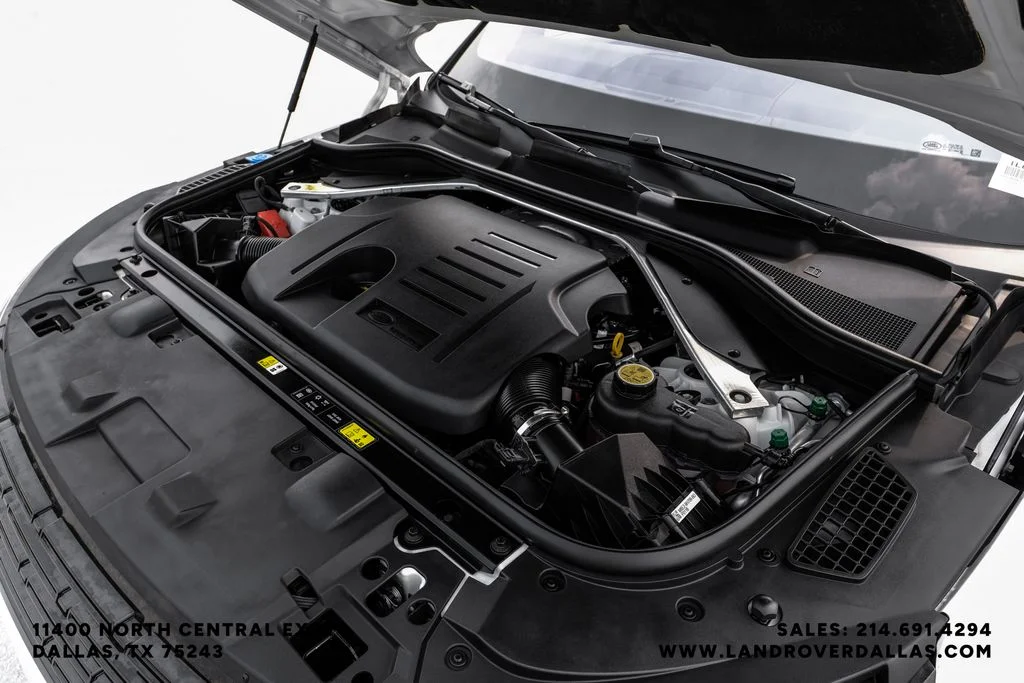 Used 2023 Fuji White Land Rover SE image 57