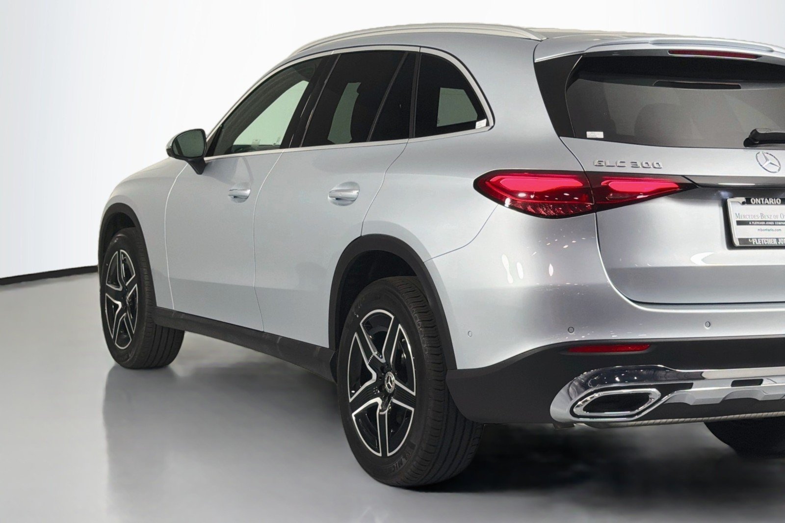 New 2026 Cirrus Silver Metallic Mercedes-Benz GLC 300 SUV image 15