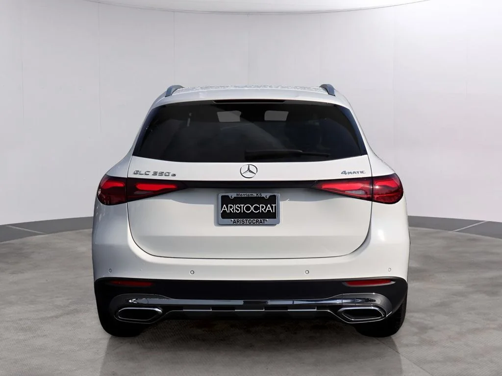 Used 2025 Polar White Mercedes-Benz GLC 350e image 4