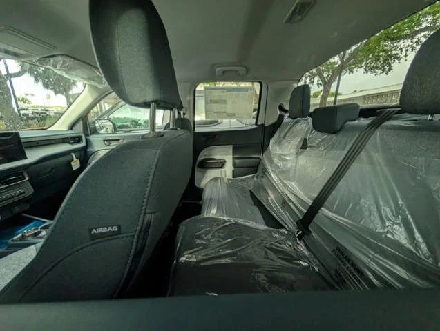 New 2026 Oxford White Ford XLT image 21