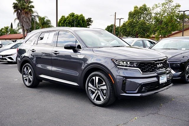 Used 2023 Gray Kia EX image 5