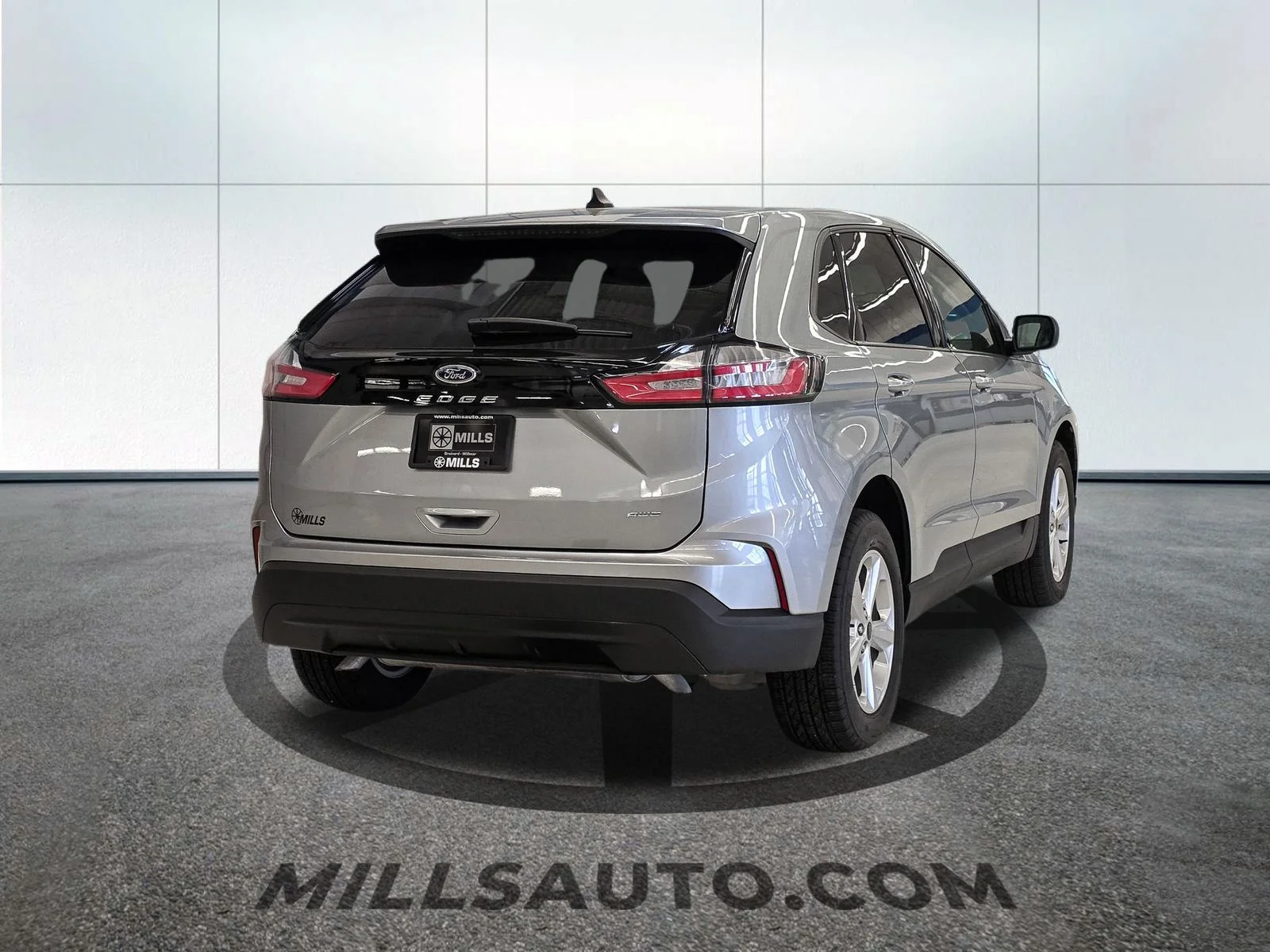 New 2024 Iconic Silver Metallic Ford SE image 7