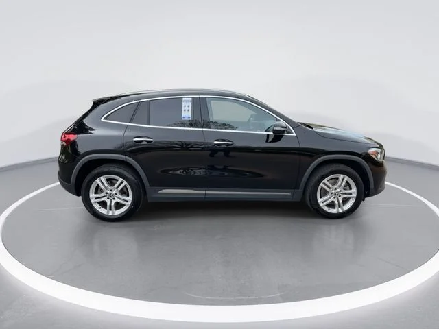 Used 2023  Mercedes-Benz GLA 250 image 9