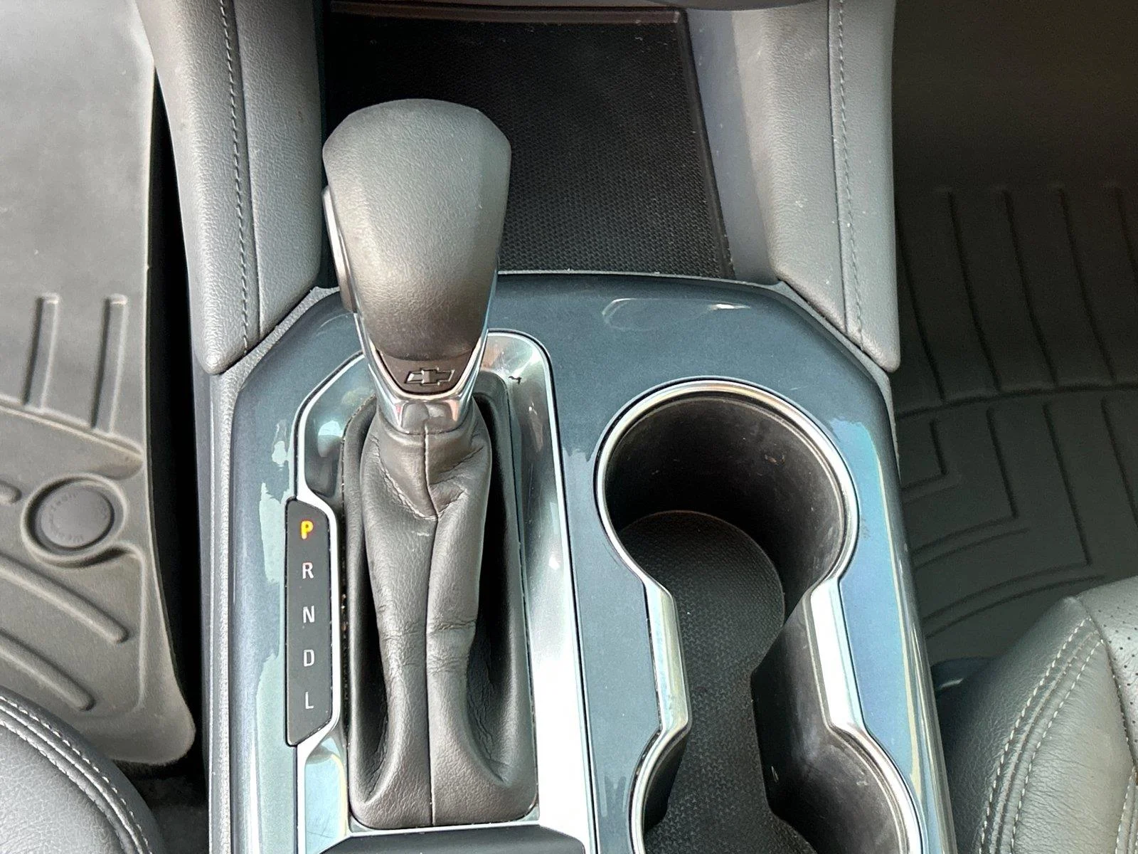Used 2021 SILVER ICE METALLIC Chevrolet LT image 25