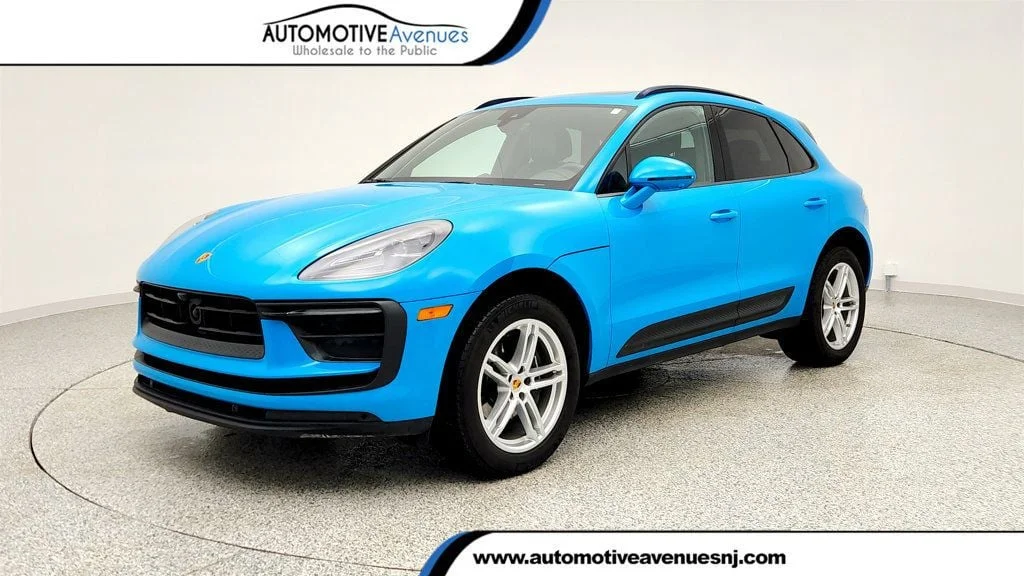 2022 Porsche Macan Base