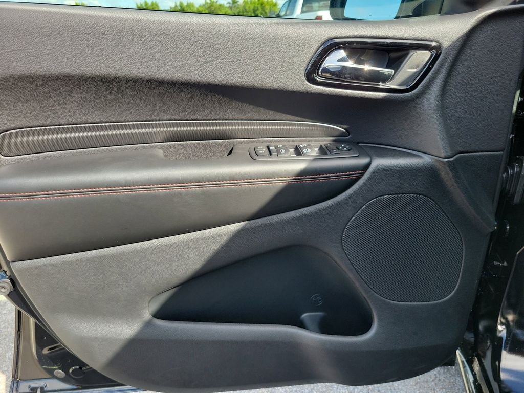 New 2026 Diamond Black Clear-Coat Exterior Paint Dodge GT image 20