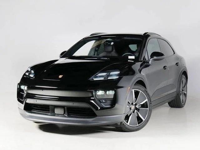 2025 Porsche Macan Base