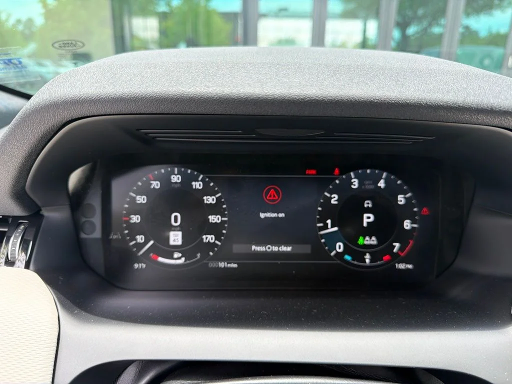Used 2026  Land Rover Landmark image 10