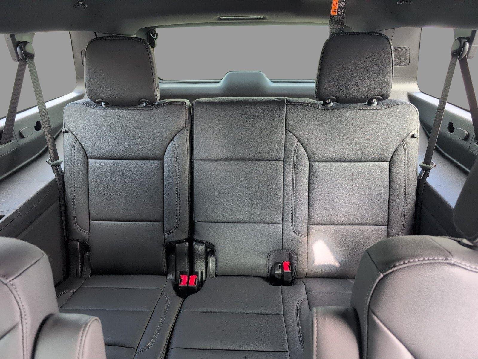 2026 Chevrolet Suburban LT - Photo 28