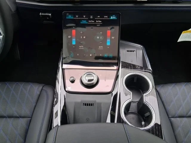 2026 Cadillac Escalade IQ Luxury - Photo 16