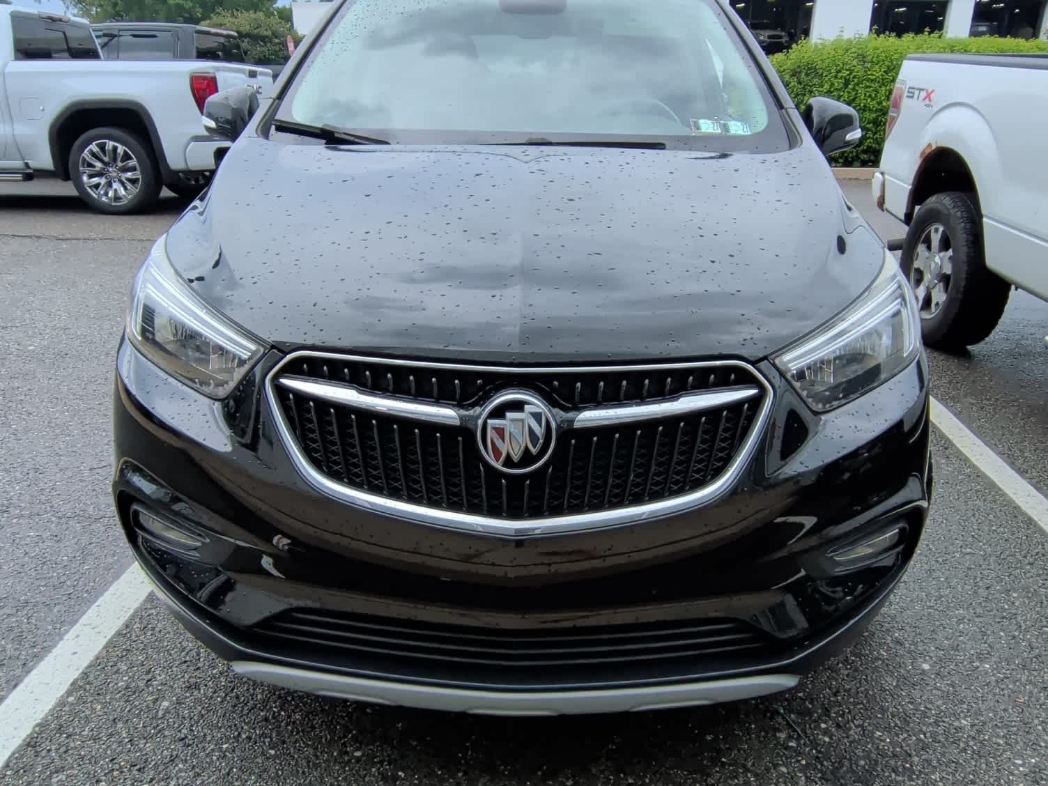 Used 2018 Ebony Twilight Metallic Buick Preferred II image 2