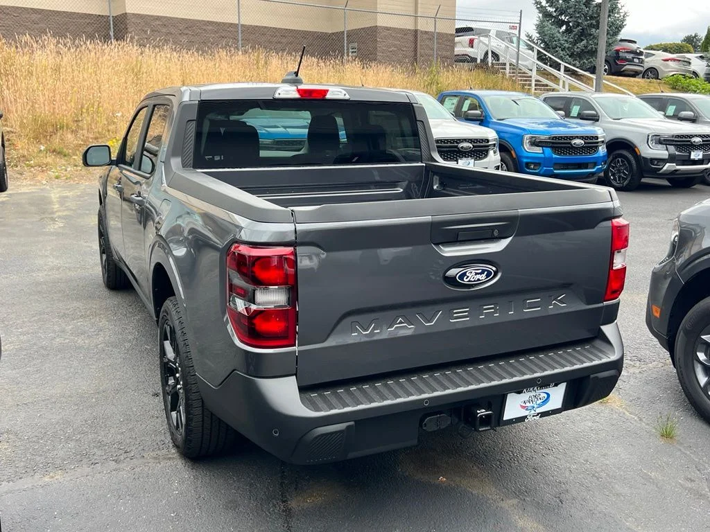 New 2026 Carbonized Gray Metallic Ford XLT image 9
