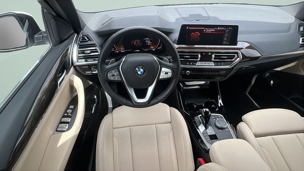 Used 2024 White BMW xDrive30i image 13