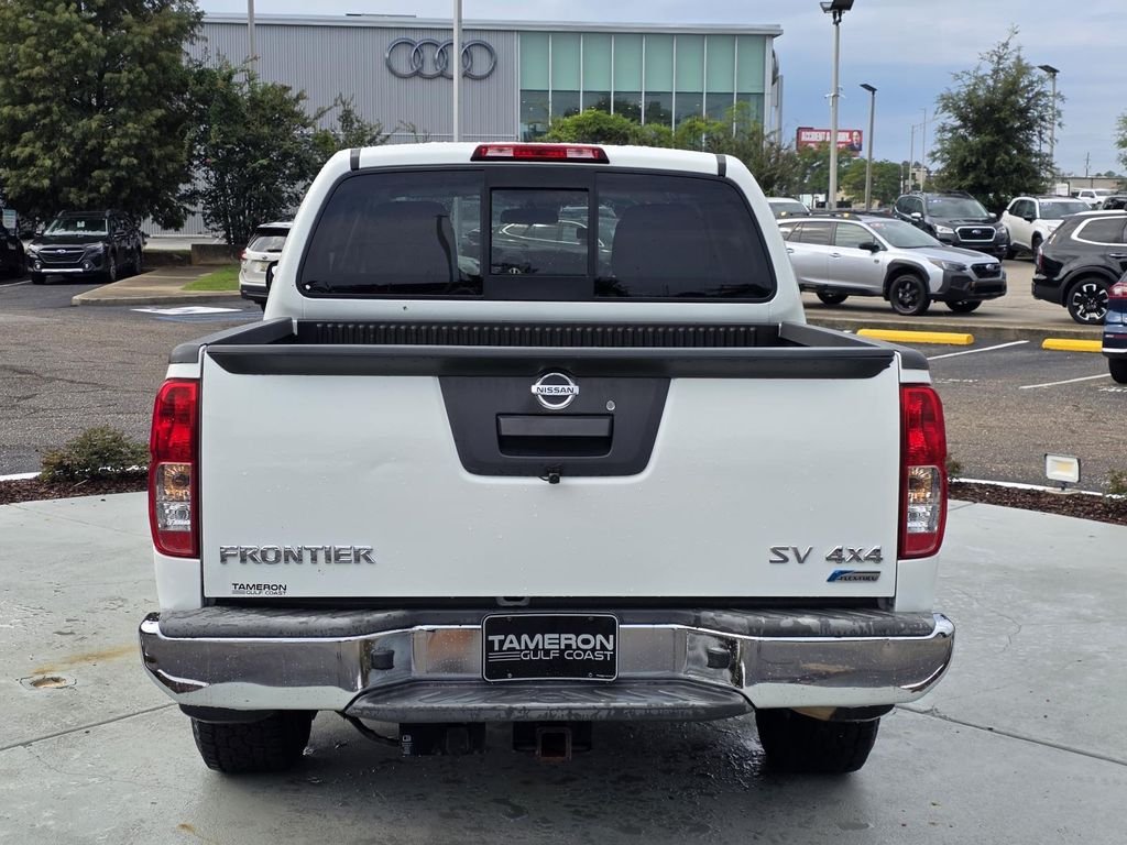 Used 2017 White Nissan SV image 3