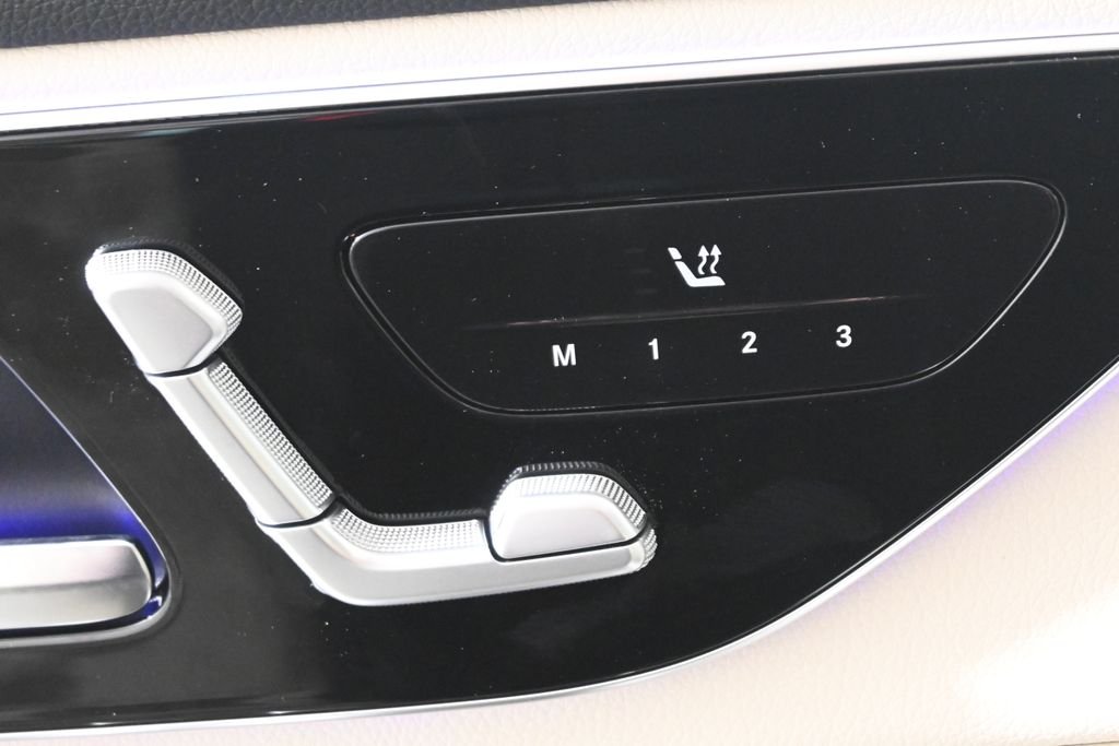 Used 2026 Polar White Mercedes-Benz GLC 300 image 25