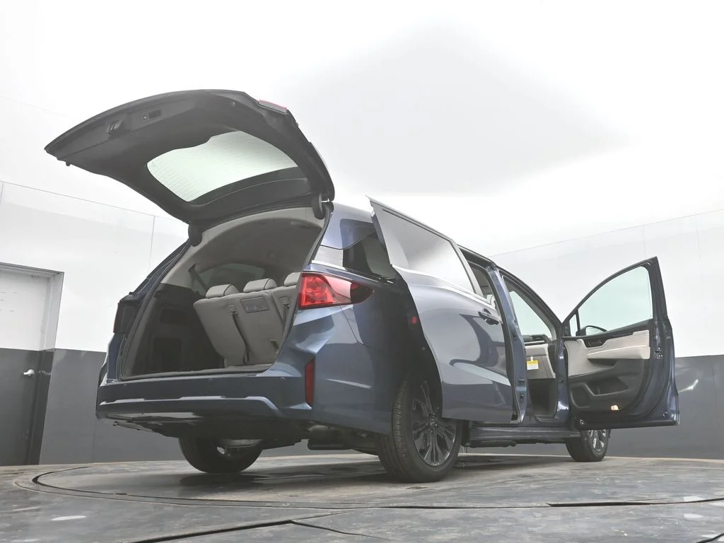 New 2026 Smoke Blue Pearl Honda Touring image 66