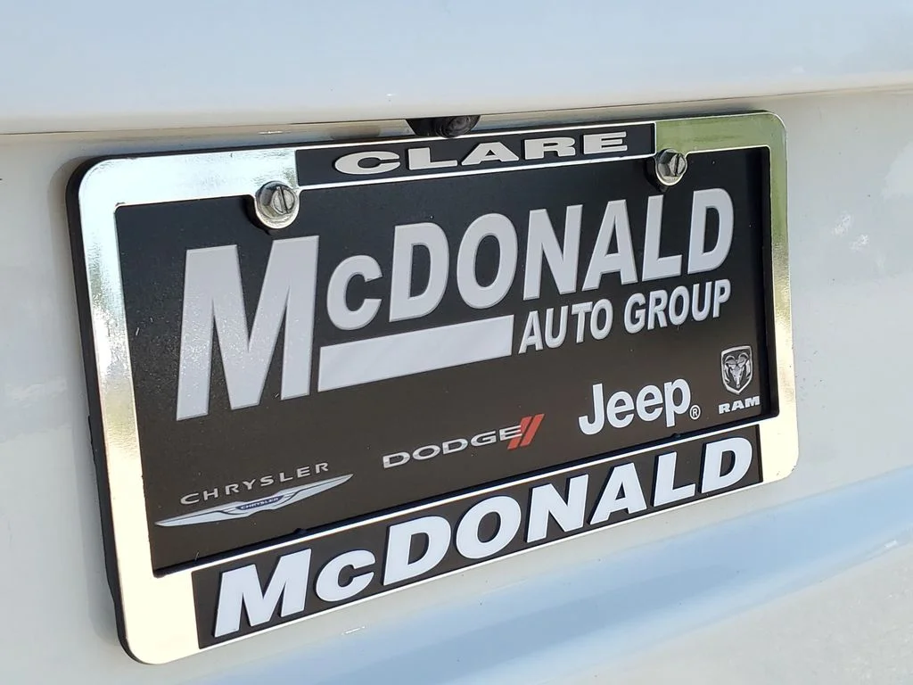 Used 2020 White Nissan S image 5