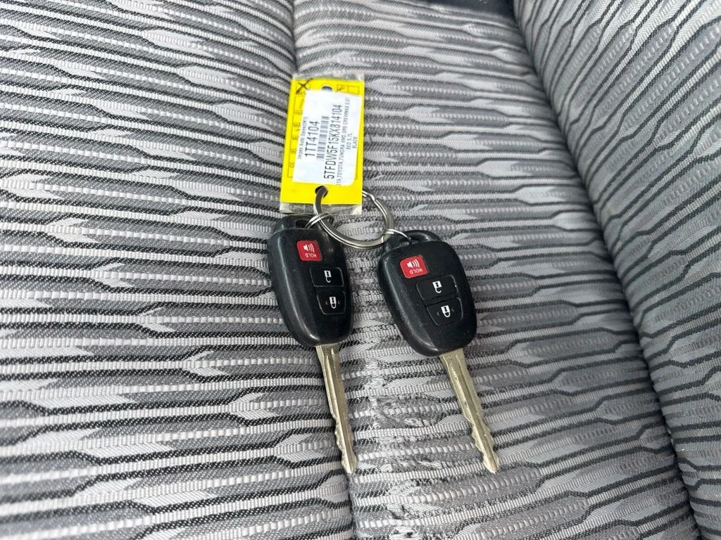 Used 2019 Black Toyota SR5 image 19