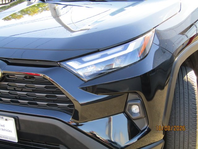 Used 2025 Midnight Black Metallic Toyota XLE Premium image 9