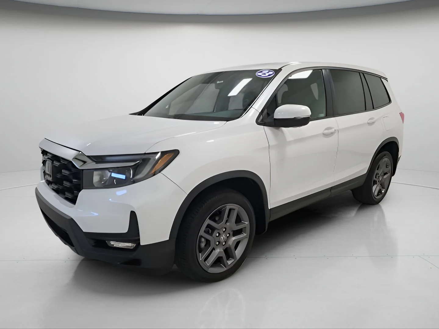 Certified Used 2023 Platinum White Pearl Honda EX-L image 3