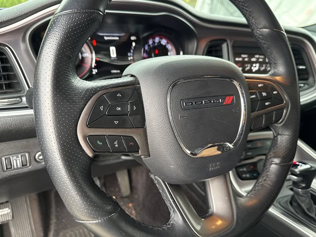 Used 2019 Plum Crazy Pearlcoat Dodge SXT image 12