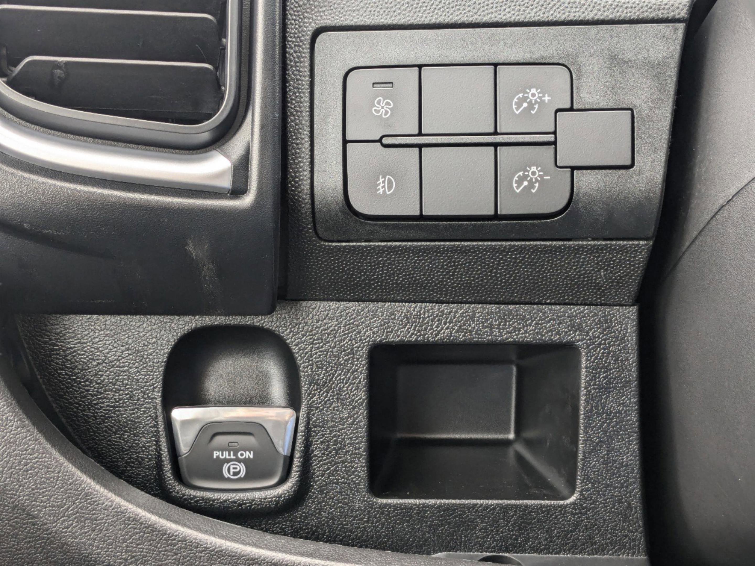 2025 RAM ProMaster Window Van Base - Photo 30