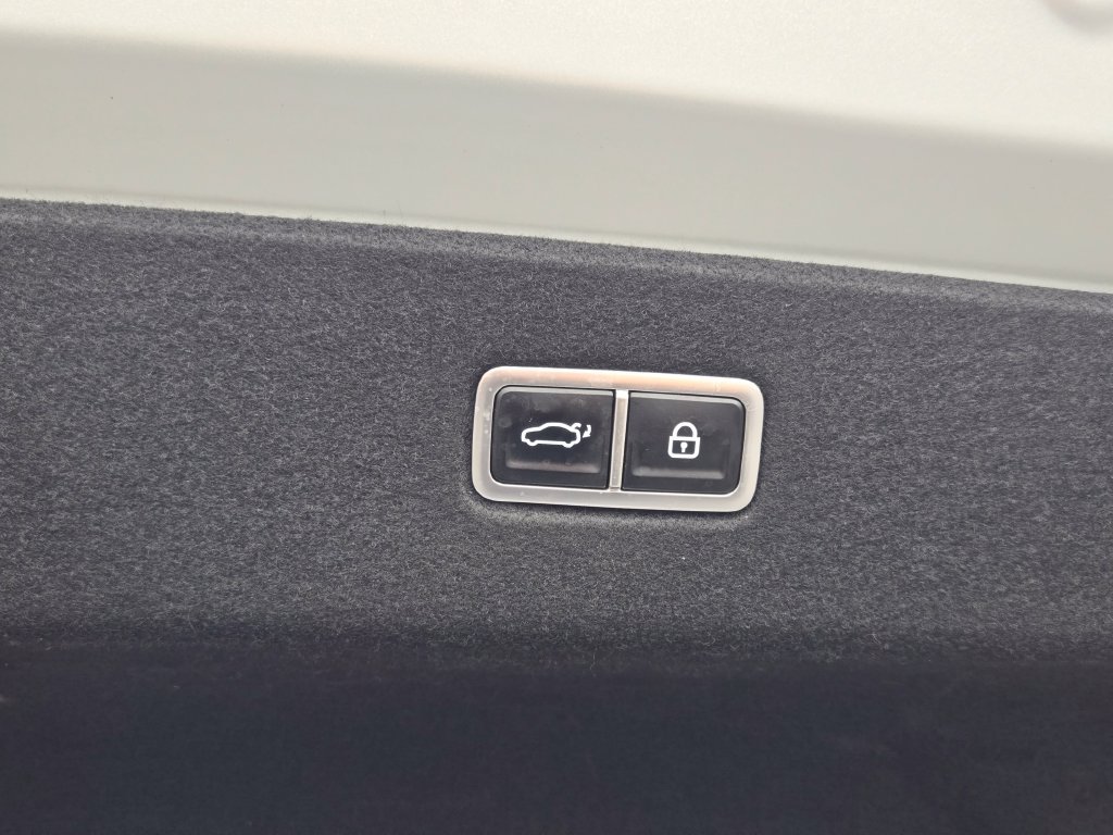 2024 Hyundai IONIQ 6 Limited - Photo 22