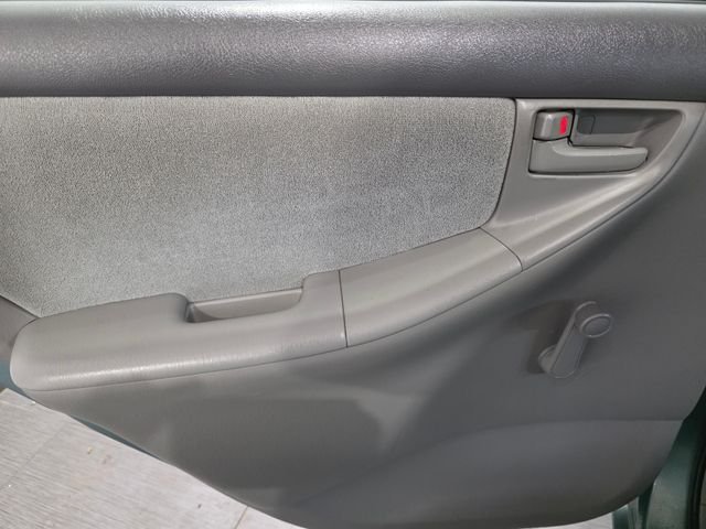 Used 2007 Green Toyota CE image 11