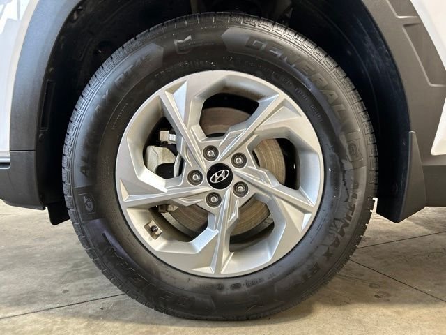 Used 2024 White Pearl Hyundai SEL image 10
