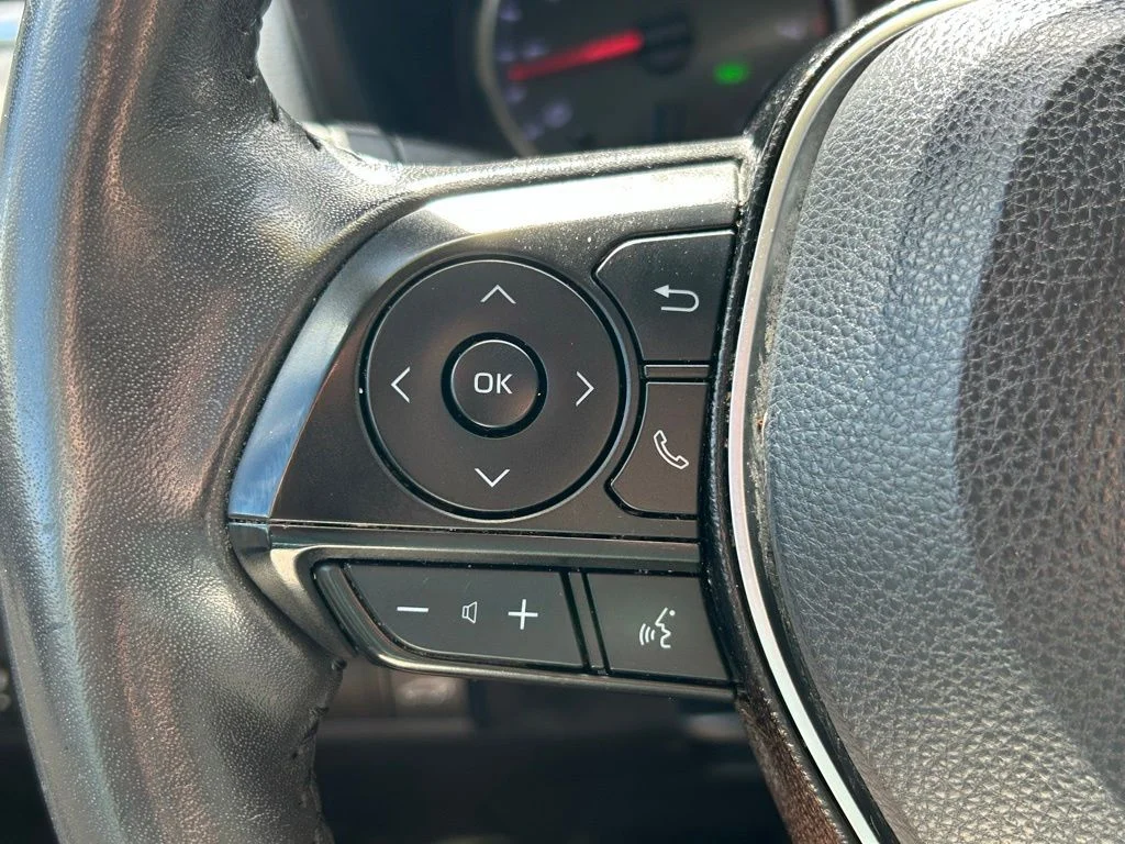 Certified Used 2019 Midnight Black Metallic Toyota XLE Premium image 26