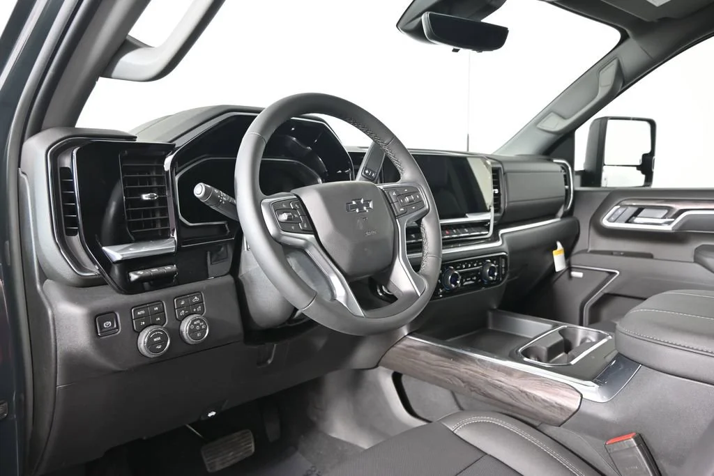 2026 Chevrolet Silverado 3500 HD LTZ - Photo 22