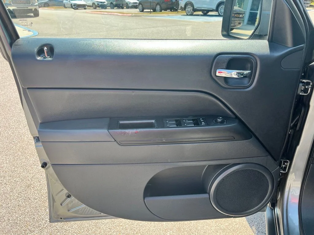 Used 2012 Gray Jeep Sport image 10