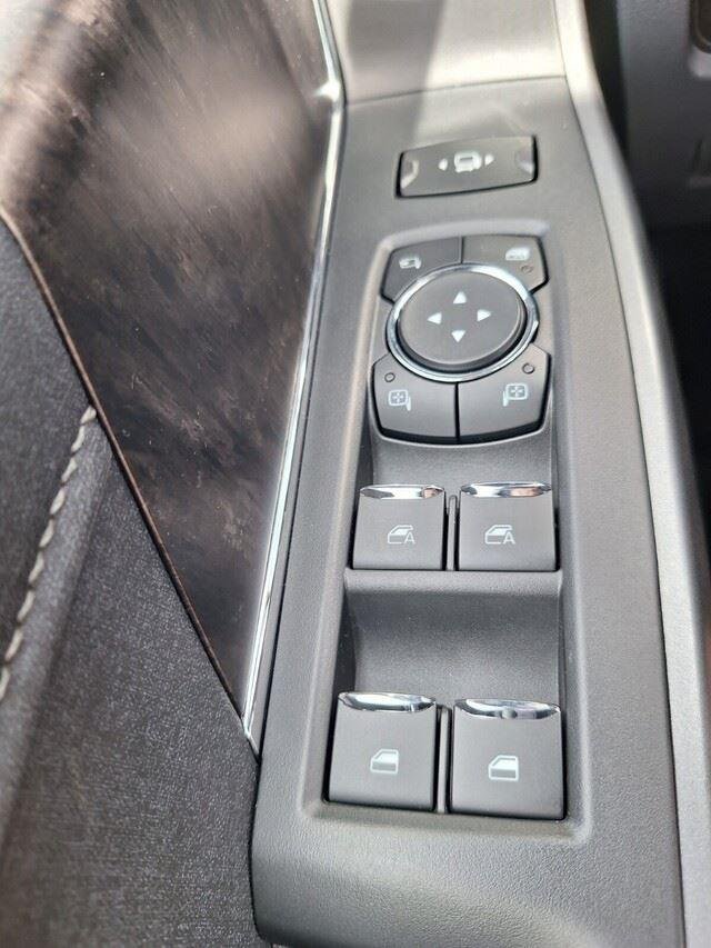 New 2026 Agate Black Metallic Ford F-250® Lariat® image 21