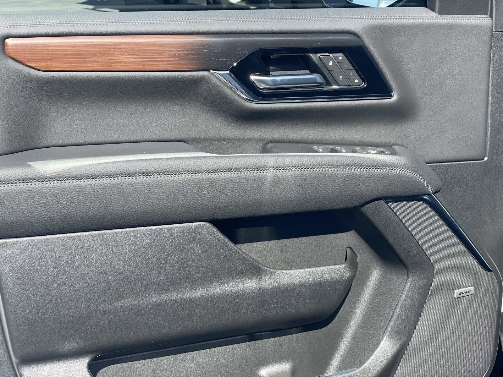 2026 GMC Yukon Denali - Photo 19