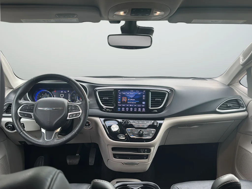 Used 2020 White Chrysler Touring L Plus image 9