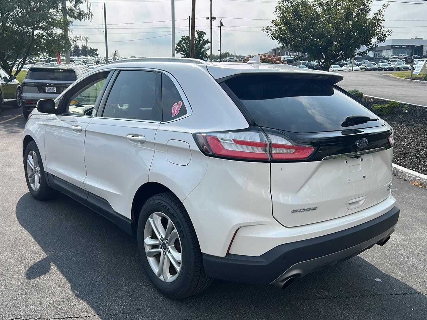 Used 2019 White Platinum Metallic Tri-Coat Ford SEL image 6