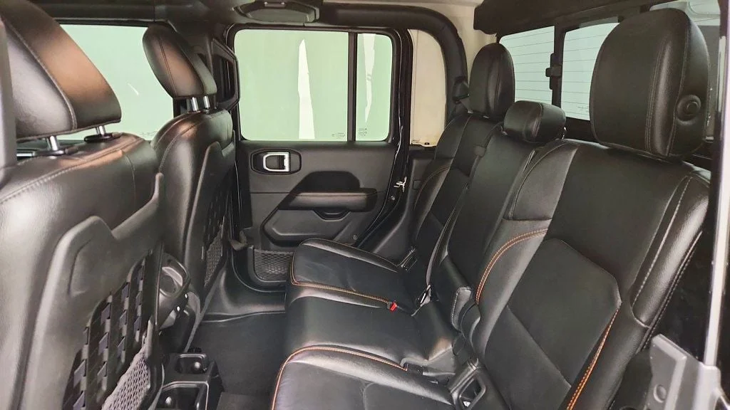 Used 2022 Black Clearcoat Jeep Mojave 4x4 w/ Freedom Top & Leather Seats image 21
